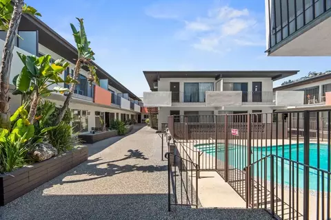 1301 Havenhurst Dr, West Hollywood, CA 90046
