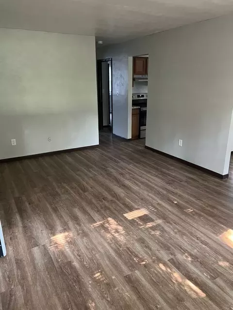 5751 Sheridan Rd, Youngstown, OH 44514