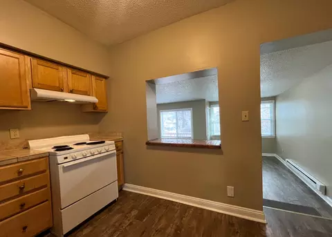 880 Wilson Ave, Saint Paul, MN 55106