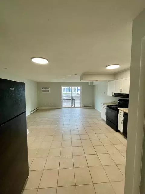 222 Bradley Ave, Waterbury, CT 06708