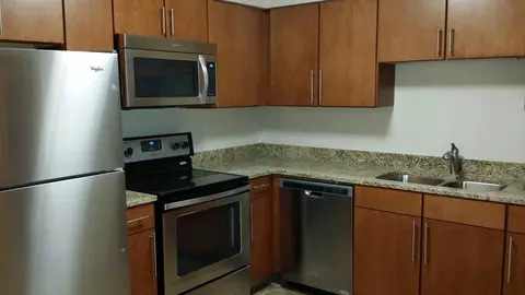 535 South 37th Street, Omaha, NE 68105