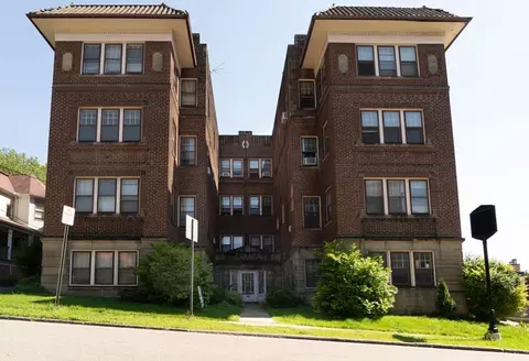 2814 Hampshire Rd, Cleveland Heights, OH 44118