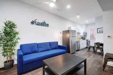 1010 W 26th St, Austin, TX 78705