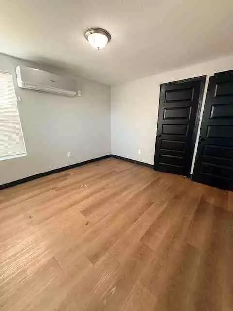 2308 Harlem St, Houston, TX 77020 photo 11