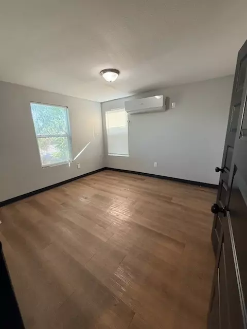 2308 Harlem St, Houston, TX 77020 photo 13