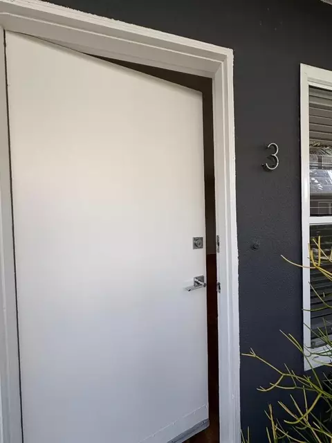 1260 E 2nd St, Long Beach, CA 90802