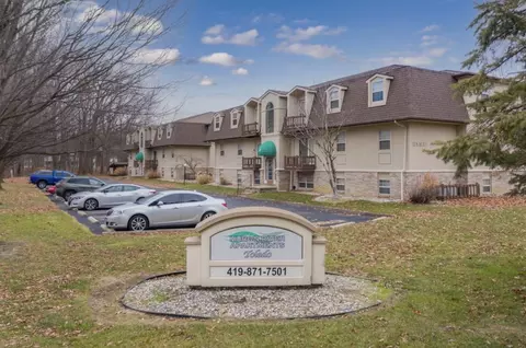 2132 Stirrup Ln, Toledo, OH 43613