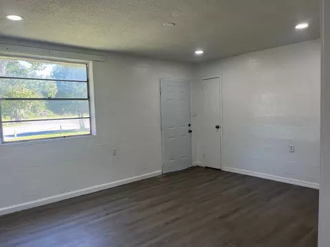 803 Floyd St NE, Live Oak, FL 32064