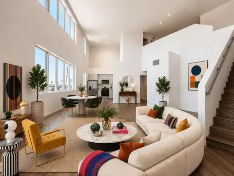 5750 Hollywood Blvd, Los Angeles, CA 90028