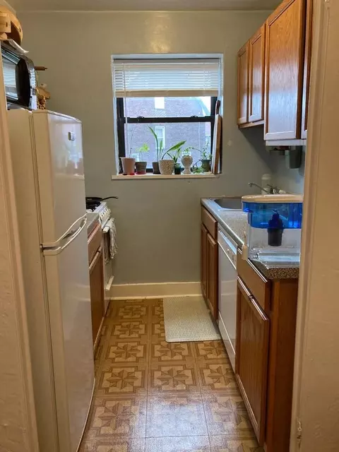 5701 Munhall Rd, Pittsburgh, PA 15217