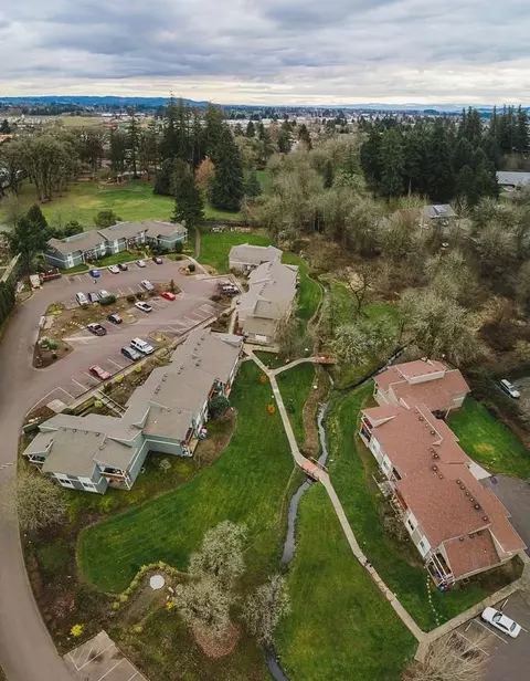 2048 NE Highway 99w, Mcminnville, OR 97128