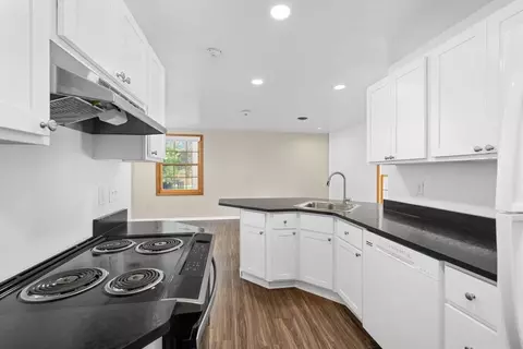215 Humboldt Pkwy, Buffalo, NY 14208