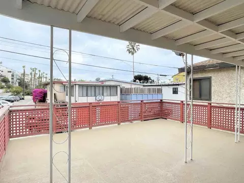 124 Rees St, Playa Del Rey, CA 90293 photo 2