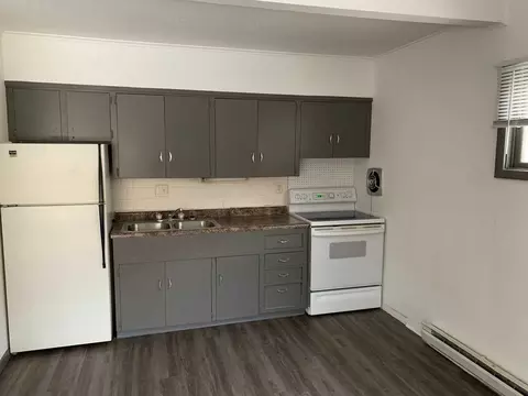 1455 Mcpherson Ave, Council Bluffs, IA 51503