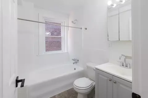 817 Saint Paul St, Baltimore, MD 21202 photo 12