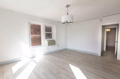 817 Saint Paul St, Baltimore, MD 21202 photo 8