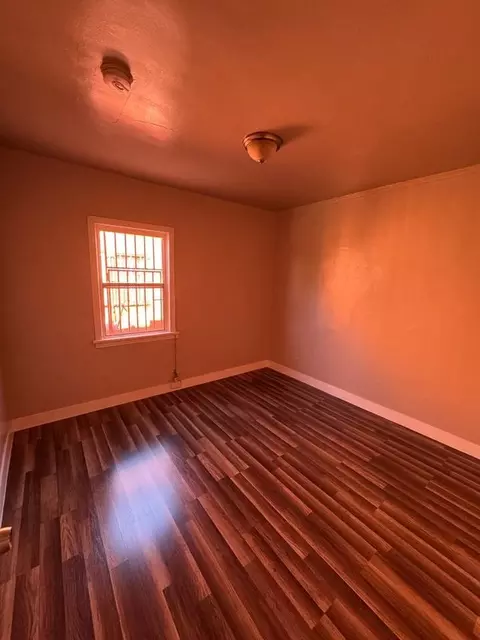 195 W 41st Pl, Los Angeles, CA 90037