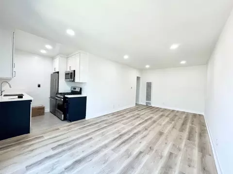12740 Matteson Ave, Los Angeles, CA 90066
