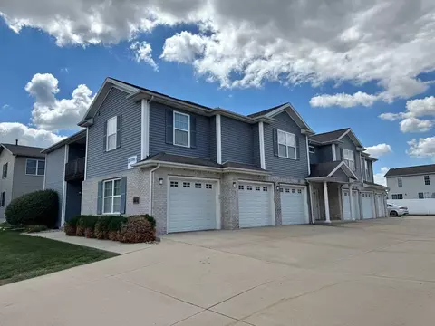 1114111611181120 Ekstam, Bloomington, IL 61704