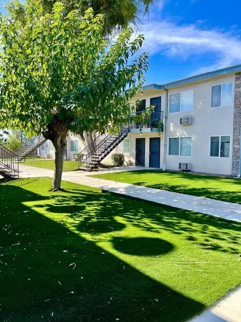 221 Quincy St, Lincoln Village, CA 95207