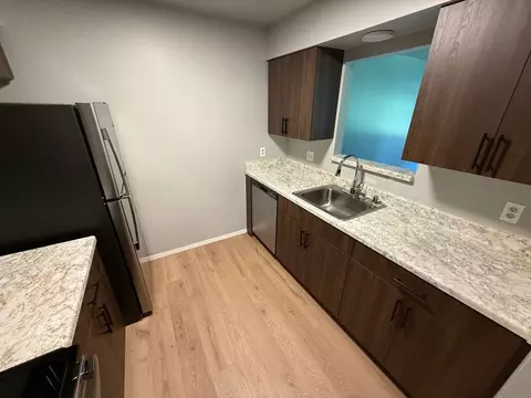 Milwaukee Ave, Milwaukee, WI 53213