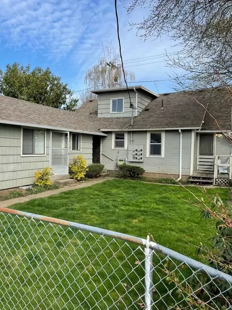 771 21st St SE, Salem, OR 97301