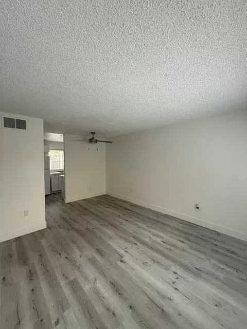2515 V St, Sacramento, CA 95818