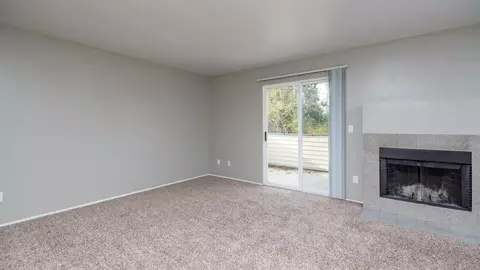 805 NE Kane Dr, Gresham, OR 97030 photo 4