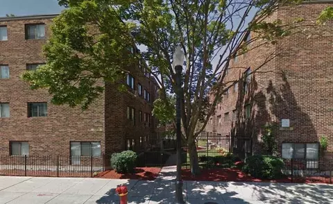 1310 N Sedgwick St, Chicago, IL 60610