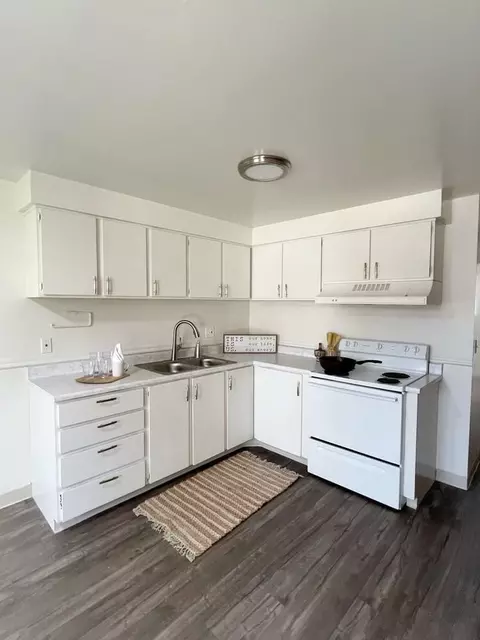 629 S Orchard Dr, Bountiful, UT 84010 photo 5
