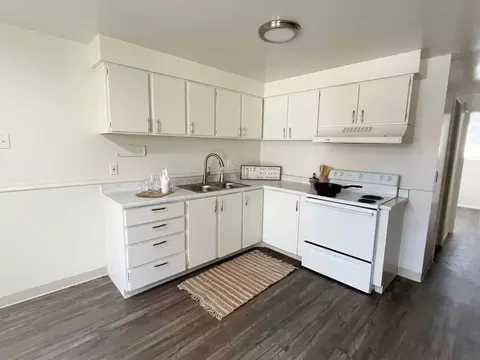 629 S Orchard Dr, Bountiful, UT 84010 photo 2