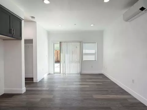 1491 Atlantic Ave, Long Beach, CA 90813 photo 3