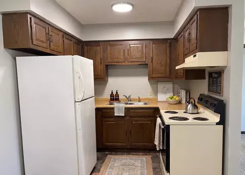 3863 Paige Dr, Waterloo, IA 50702