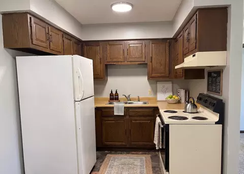 3863 Paige Dr, Waterloo, IA 50702