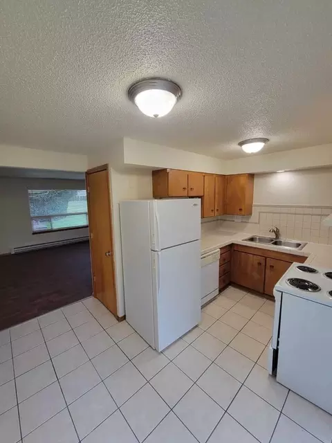 7325 Riverside Dr E, Sumner, WA 98390 photo 3