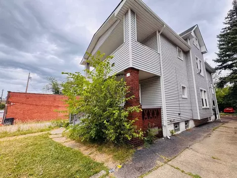 4013 E 131st St, Cleveland, OH 44105
