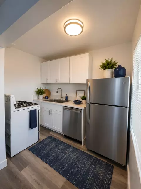 1464 Gardenia Ave, Long Beach, CA 90813
