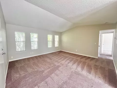 2716 F St, Sacramento, CA 95816