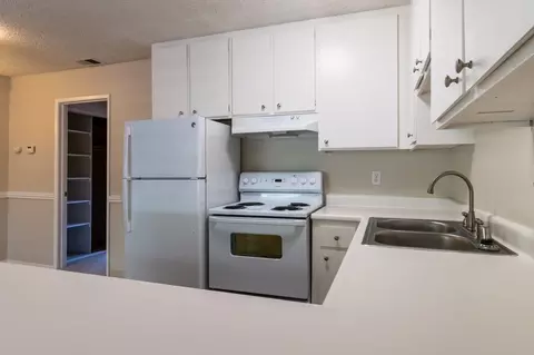 1616 Q St, Sacramento, CA 95811