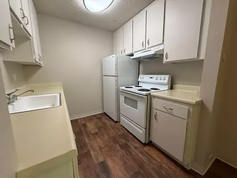 1616 Q St, Sacramento, CA 95811