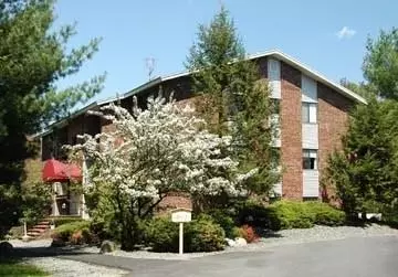 3 Fuller Rd, Foxboro, MA 02035