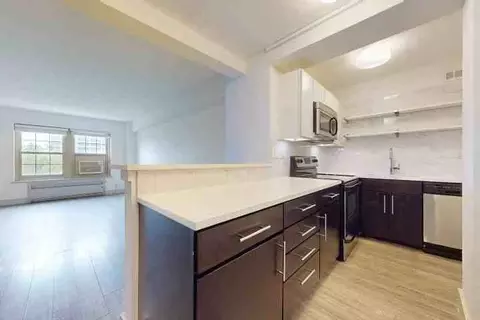 18 S Kingshighway Blvd, Saint Louis, MO 63108