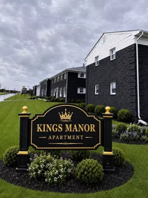 921 Avenue Of The Cities, East Moline, IL 61244