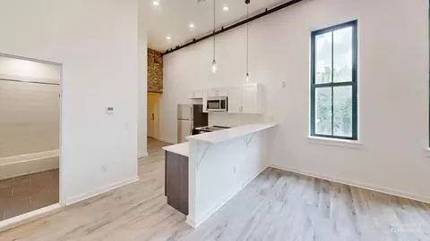 70 Roseville Ave, Newark, NJ 07107