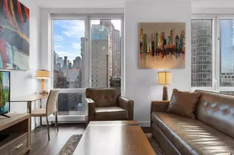 605 W 42nd St, New York, NY 10036