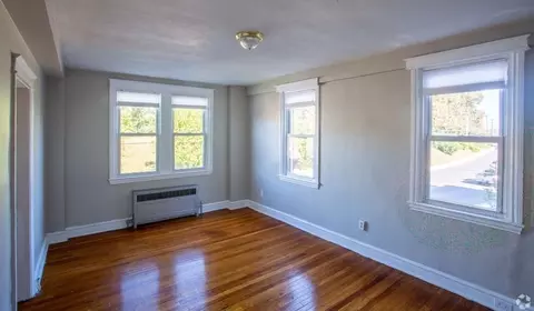 83 S State Rd, Upper Darby, PA 19082