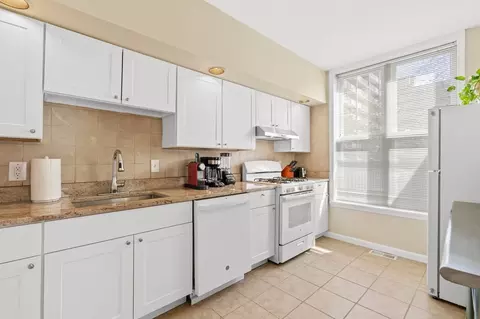1425 P St NW, Washington, DC 20005 photo 9
