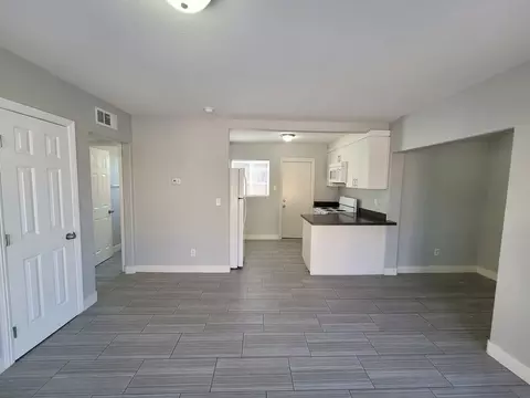 224 N 13th St, Las Vegas, NV 89101