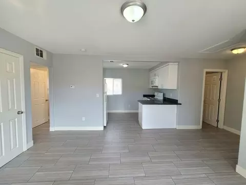 224 N 13th St, Las Vegas, NV 89101