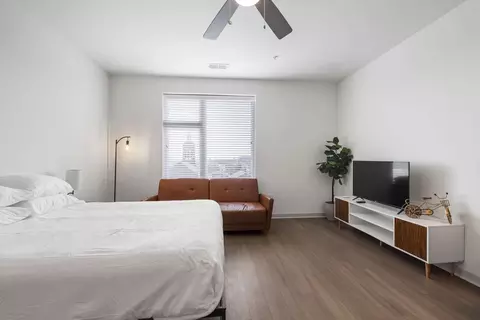 E Main St, Louisville, KY 40202